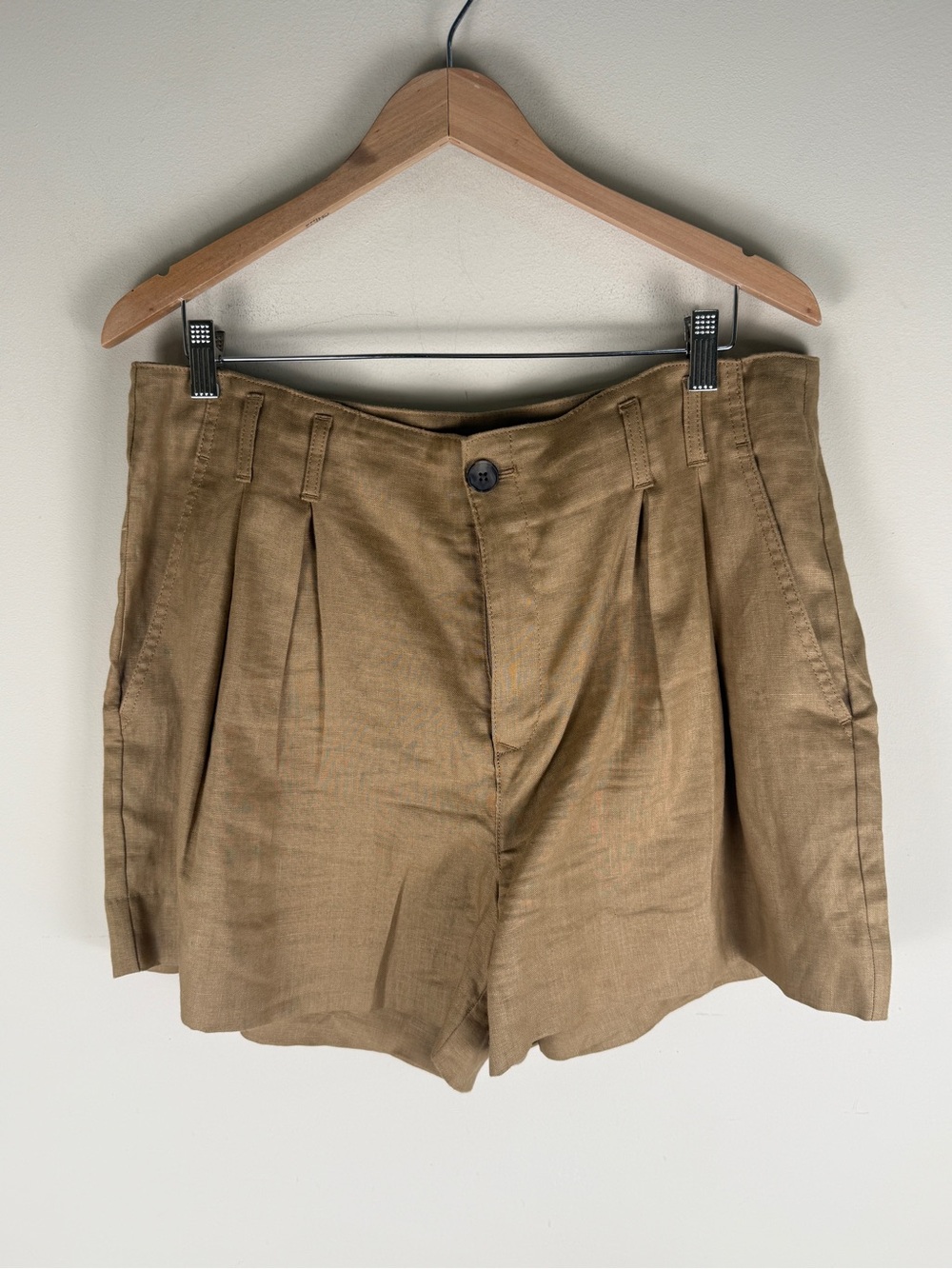 Banana Republic Women's Pleated Linen Shorts Iced Latte Size 14 Summer Vacation